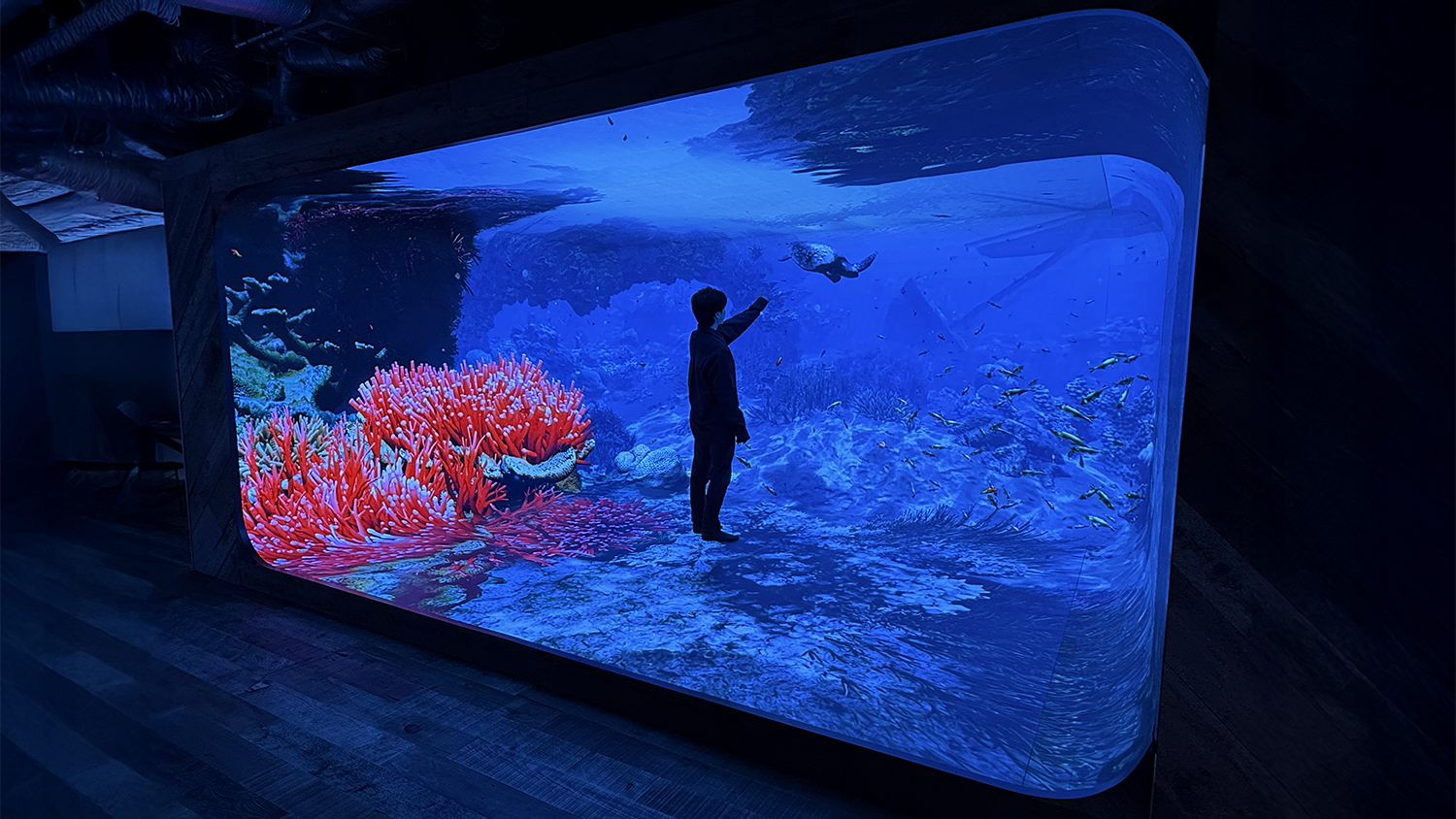 感情を動かし記憶に残る目新しさと没入感