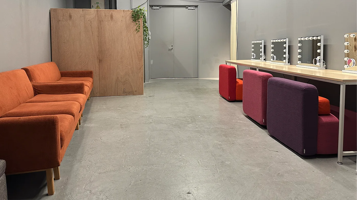 控え室＆メイクルーム写真