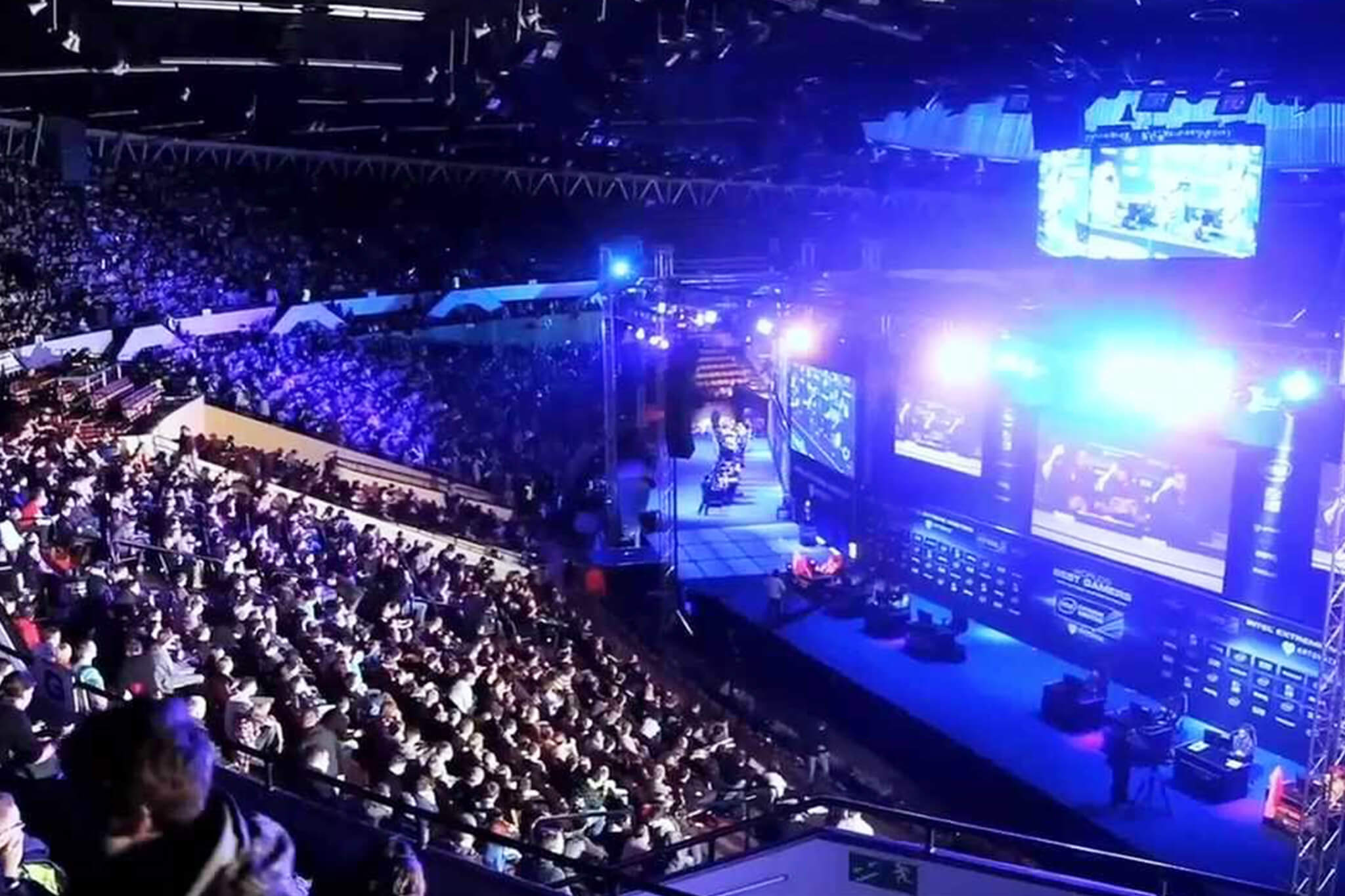 世界で勢力を広げる新たなエンターテインメントの形！「e-Sports」にもLEDビジョン 