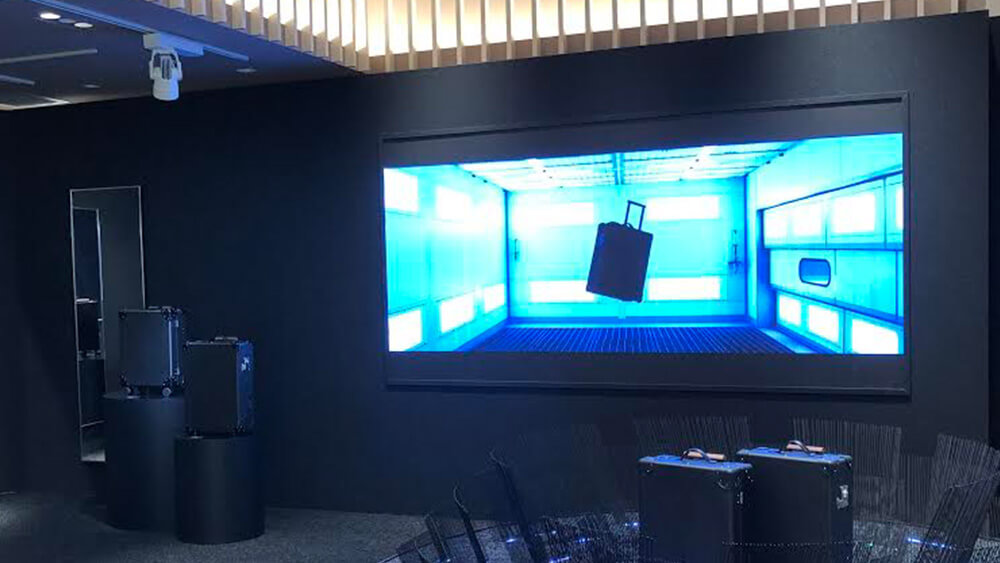 GLOBE-TROTTER “AERO”COLLECTION