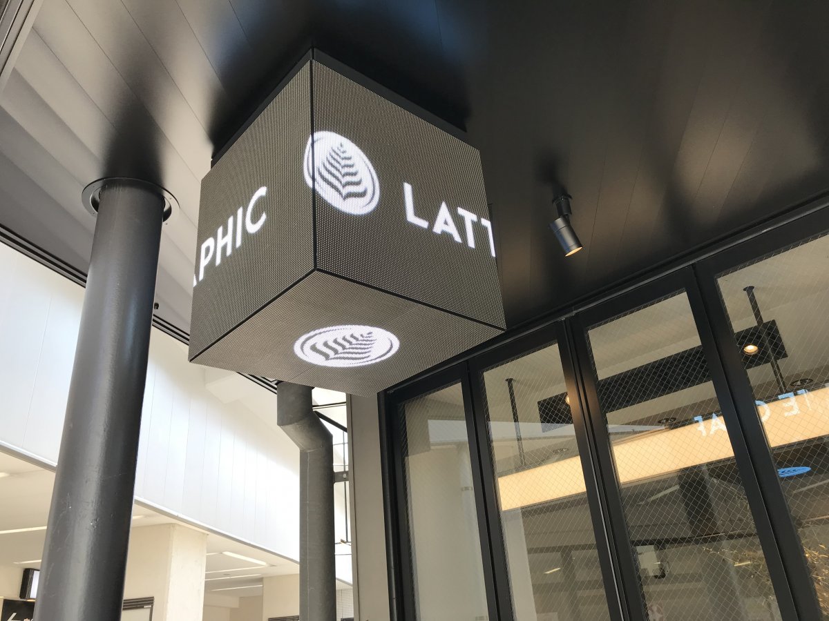 LATTE GRAPHICキューブLED
