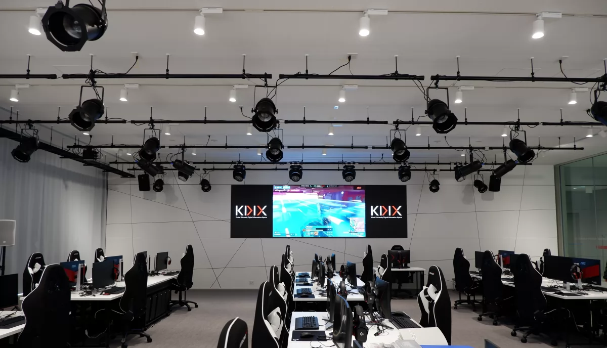 esports Arena 近畿大学