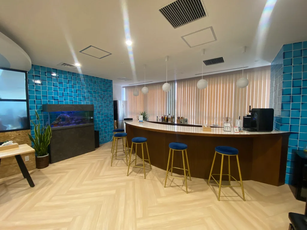 オフィス内にあるカウンター