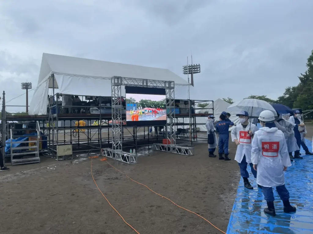 デジタルサイネージ活用シーン画像_防災訓練