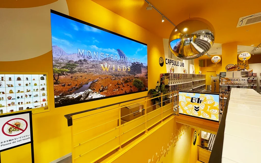 LED TOKYOの設置事例_カプセルラボ原宿竹下通り店のLEDビジョン