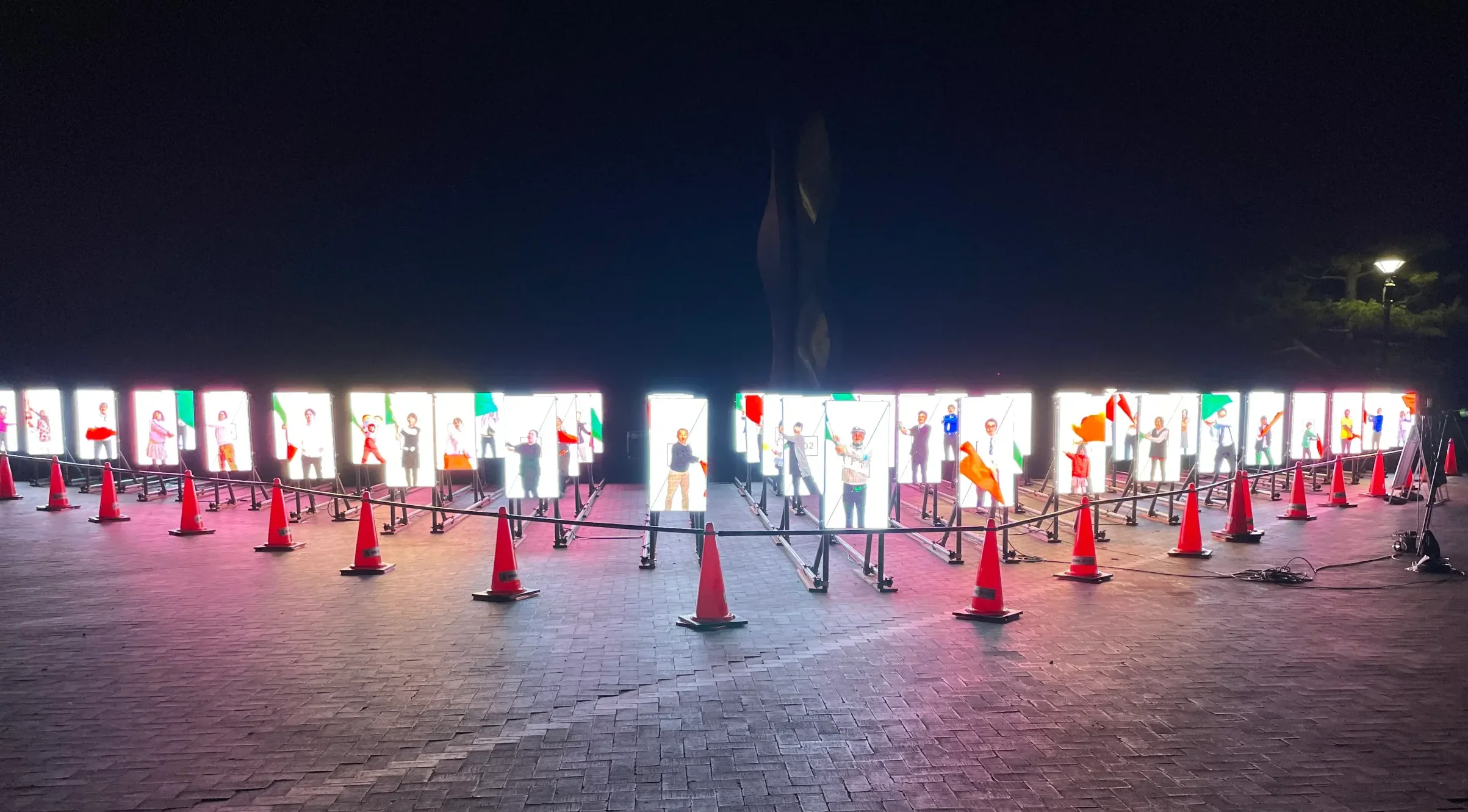 アート作品「I am here」/京都府けいはんな記念公園