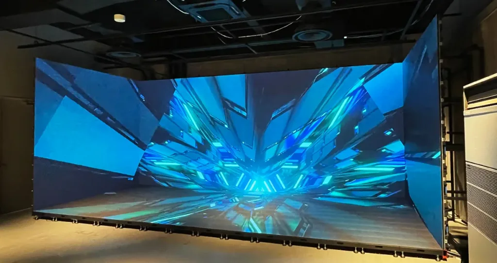 YOKOHAMA STUDIO_斜め