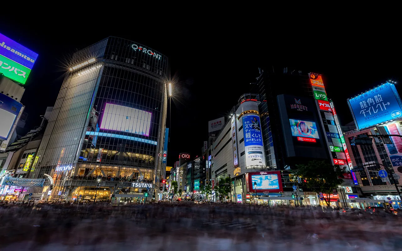 デジタルサイネージを導入しよう!基礎知識やメリット、ポイント、方法、事例などを解説