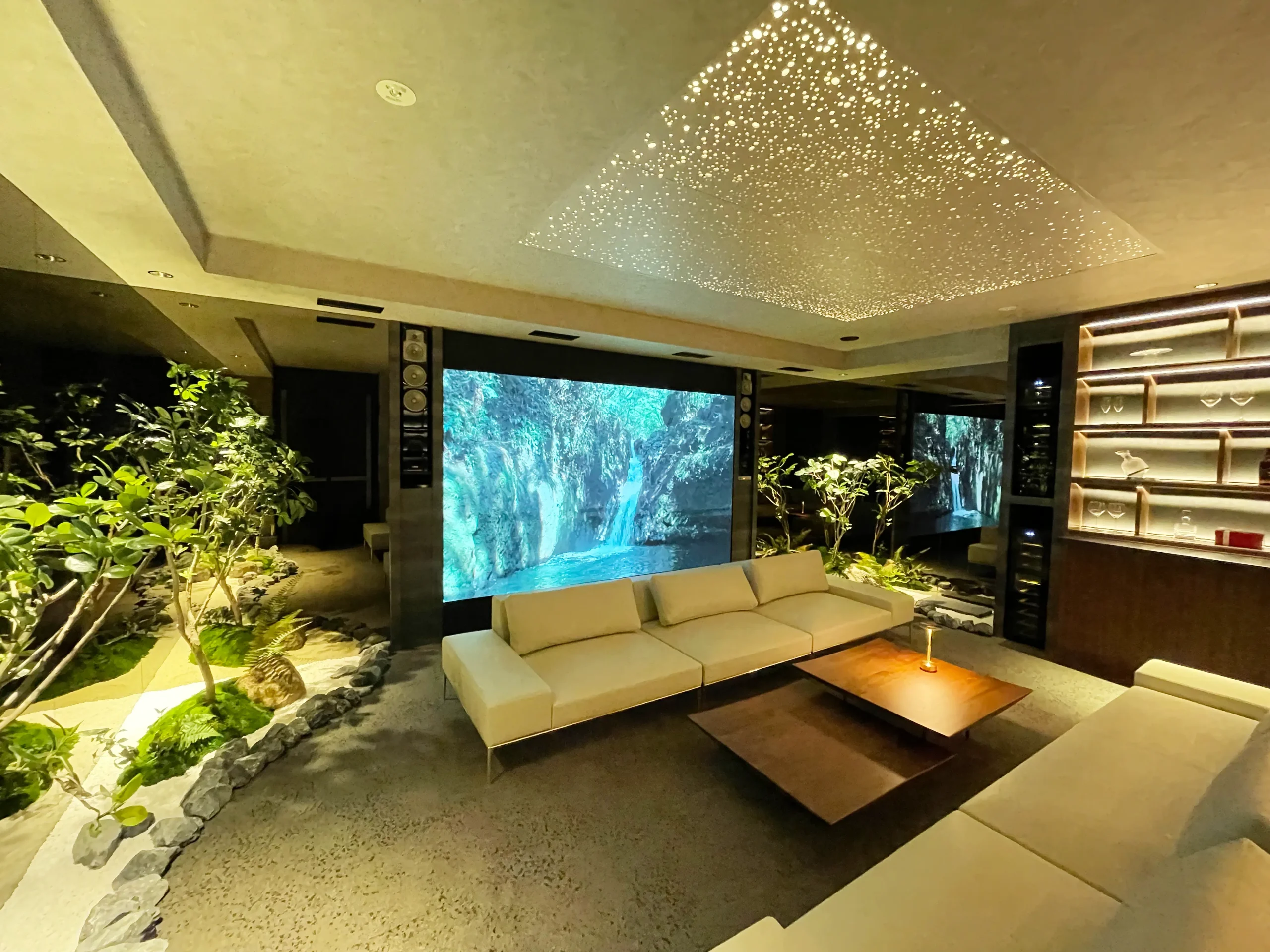 泉岳寺VIPルームLED3