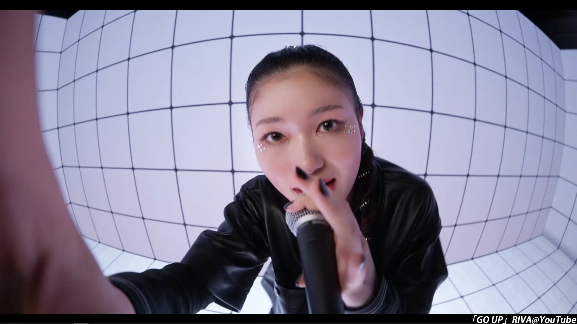 「GO UP」MV撮影/RIVA
