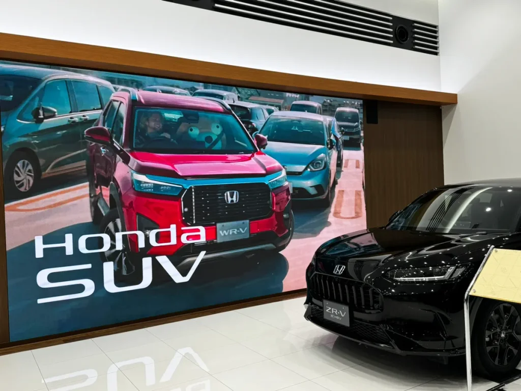 ホンダカーズ旭川LED3