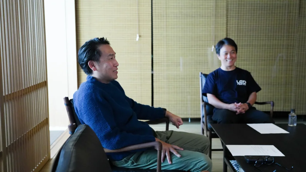 LED TOKYO×小澤隆生 インタビュー風景2枚目