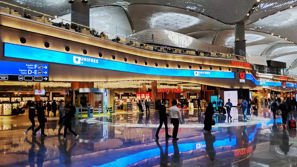 イスタンブール空港のLEDビジョン