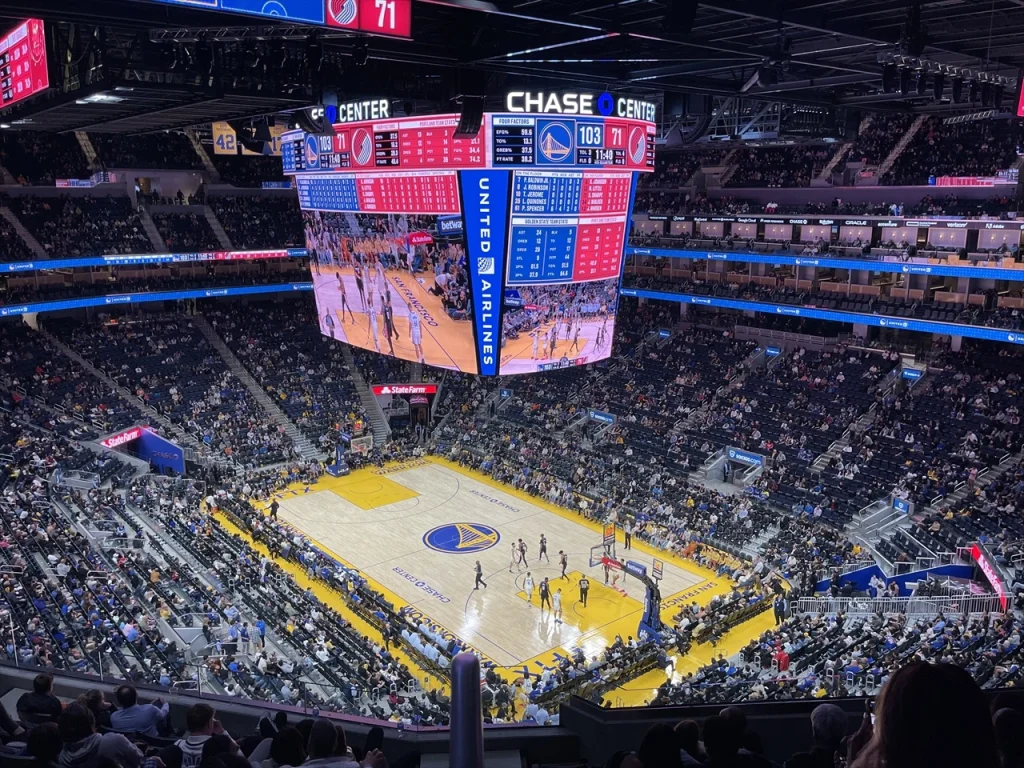 チェイスセンタースタジアム内のLEDビジョン