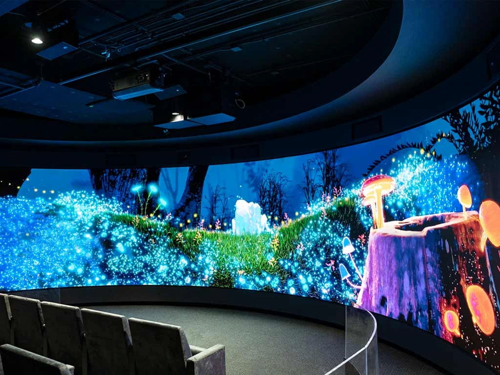 Hewlett Packard Enterpriseの本社のシアタールームにあるLEDビジョン