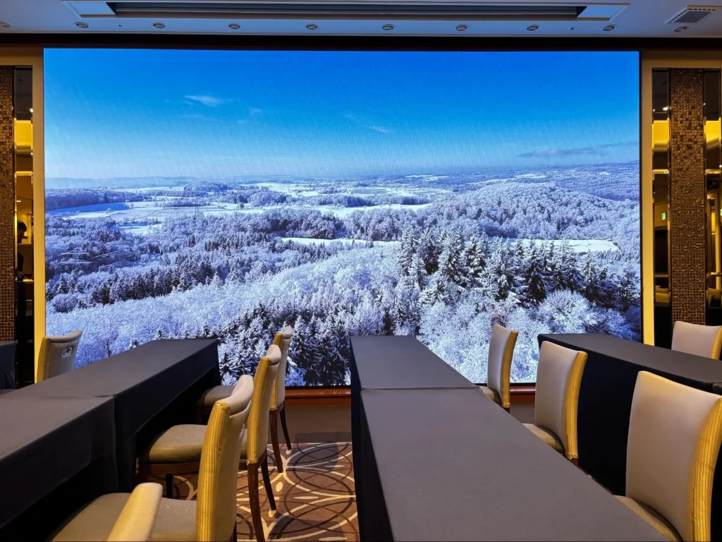 浅草ビューホテルのLEDビジョン