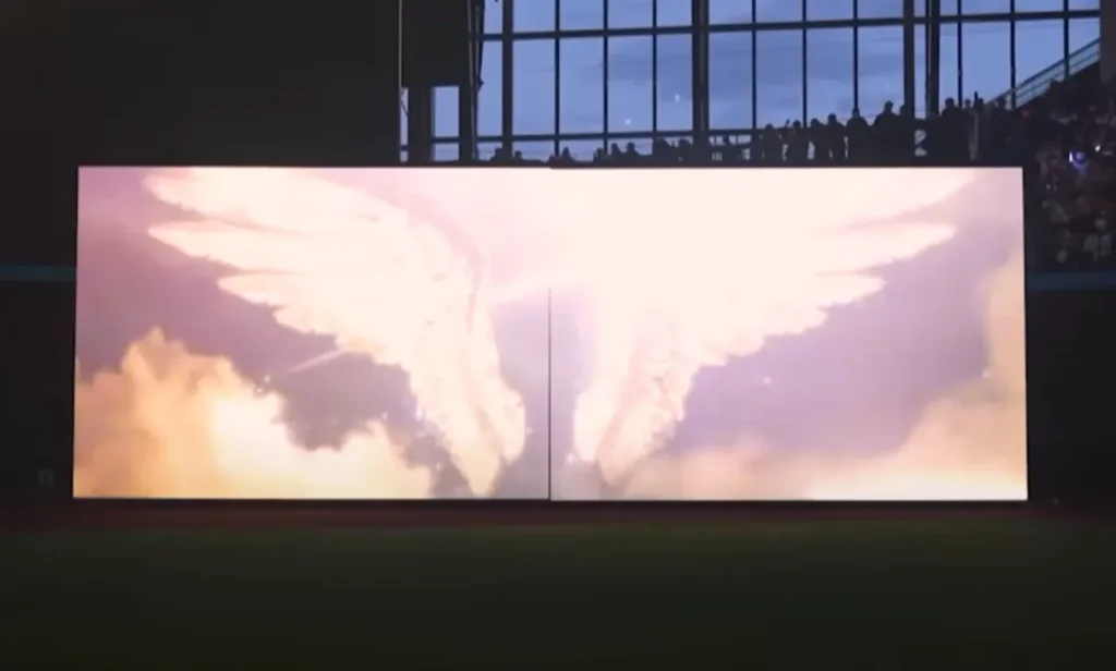 北海道日本ハムファイターズ 開幕セレモニーに設置された開閉式LEDビジョン